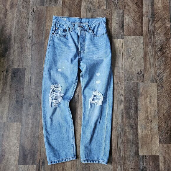 Levi's Premium 501 Jeans Womens Size 25Wx26L Light Wash Distressed Straight Leg - Picture 1 of 8